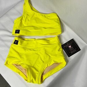 Kandi Kouture Girls Dancewear Vibrant Yellow Dance Set Size 10/12 C-XL New